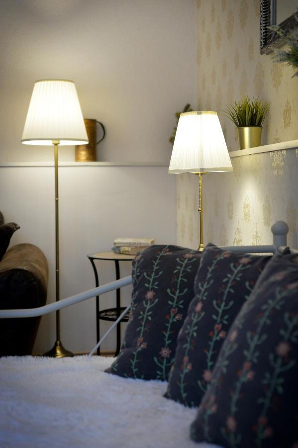 Janicsar Garden Apartman Еґер Екстер'єр фото
